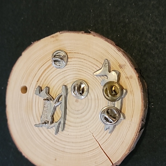 Vintage pewter pins - Picture 6 of 6